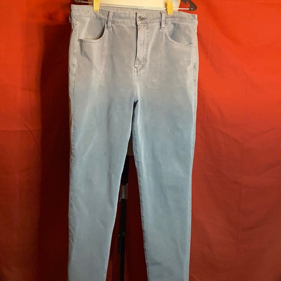Gray American Eagle jeans